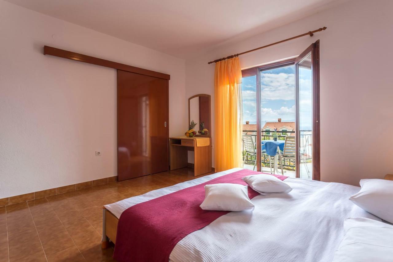 Apartmani Bezma 波尔 外观 照片