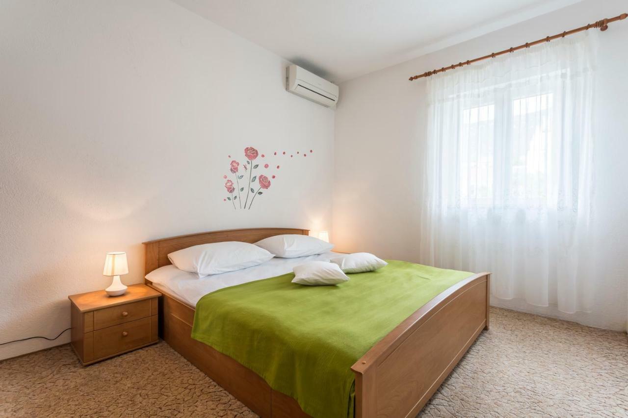 Apartmani Bezma 波尔 外观 照片