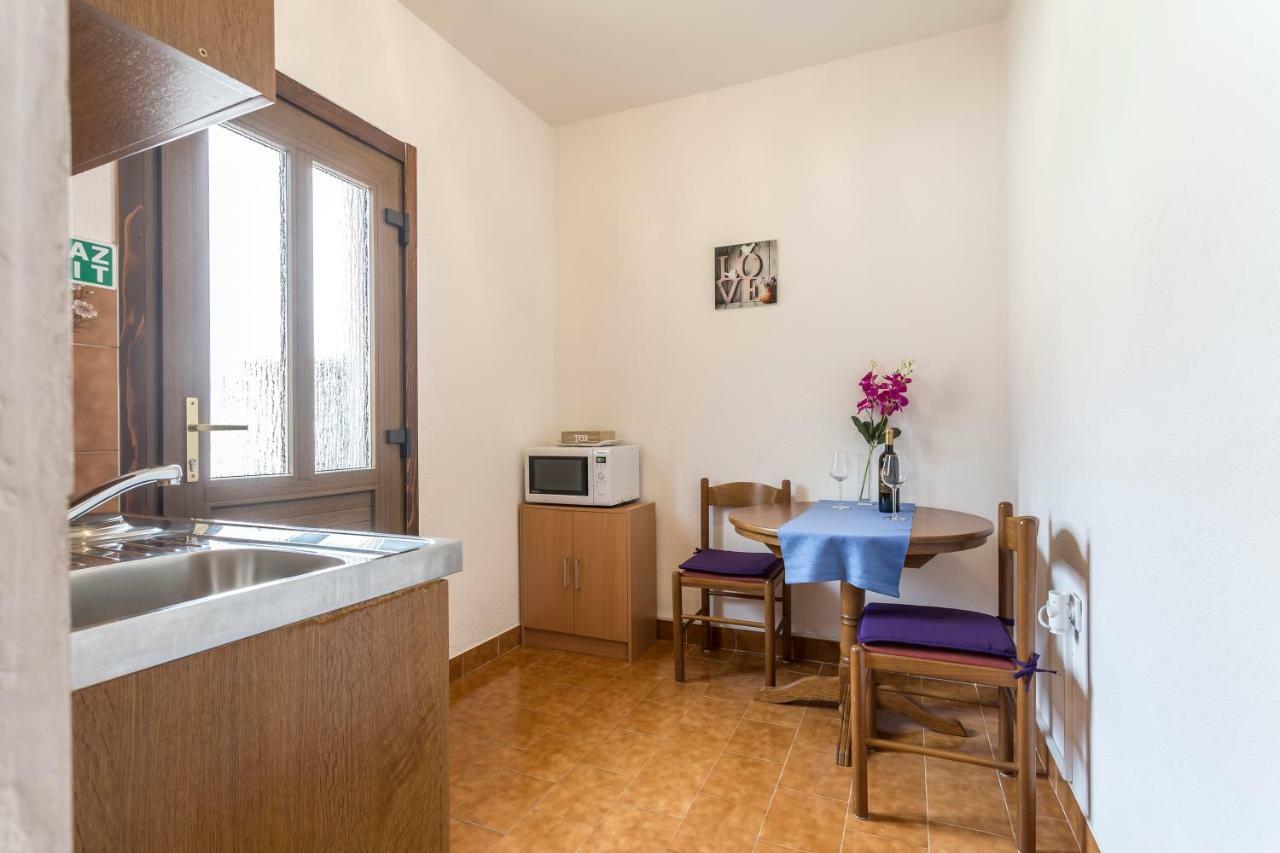 Apartmani Bezma 波尔 外观 照片